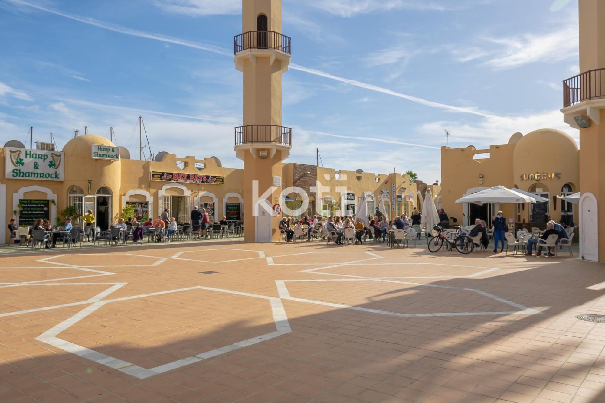 פואנגירולה Apartamento Plaza Espana מראה חיצוני תמונה