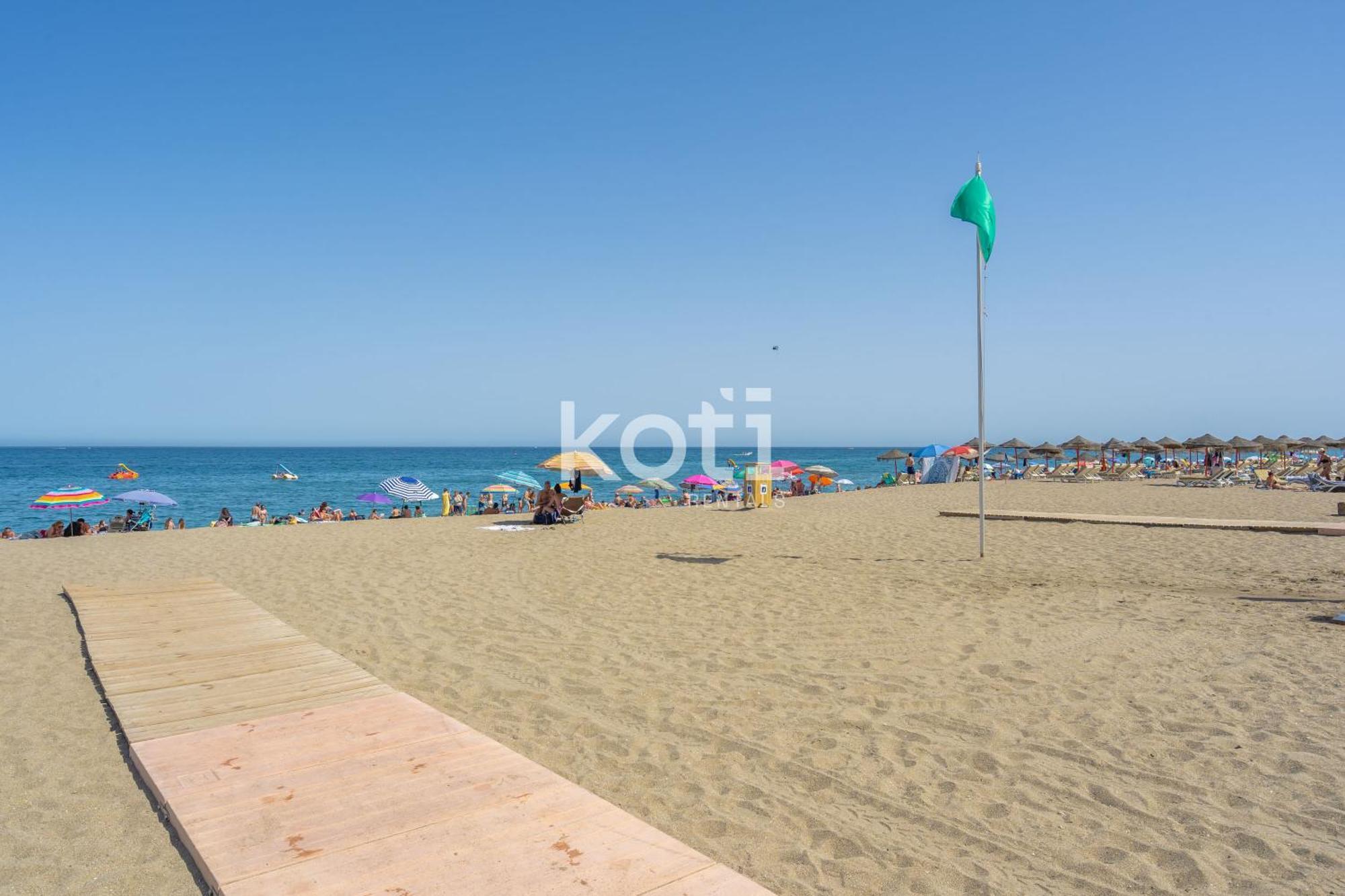 פואנגירולה Apartamento Plaza Espana מראה חיצוני תמונה