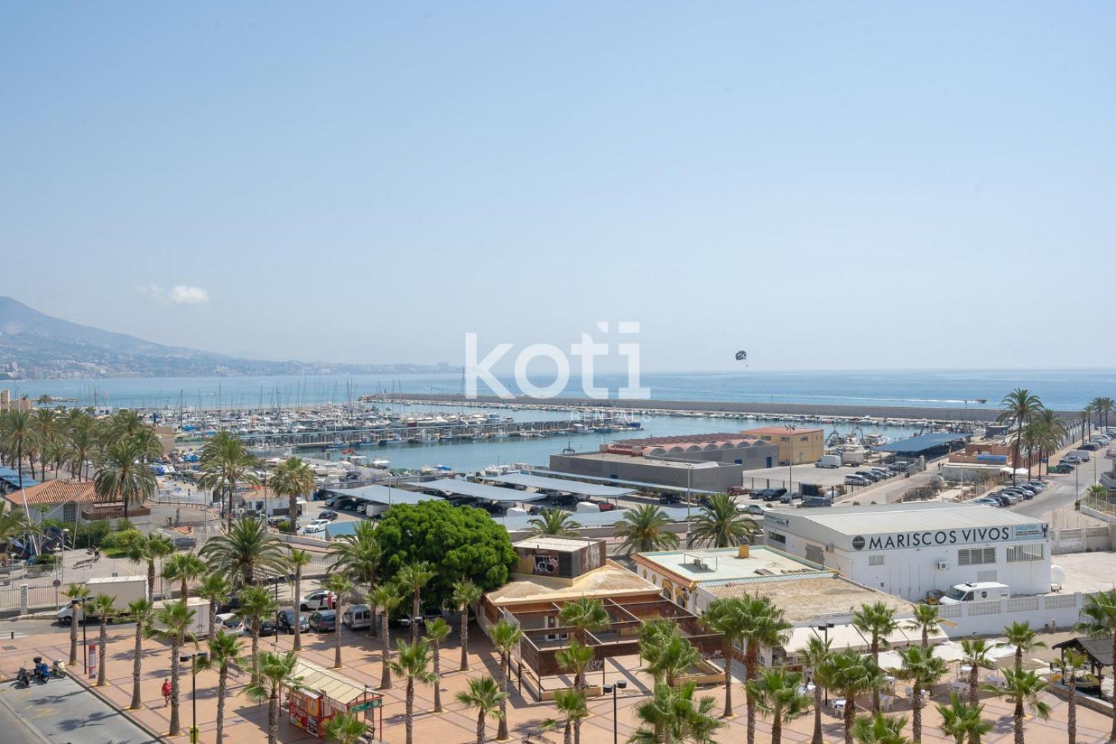 פואנגירולה Apartamento Plaza Espana מראה חיצוני תמונה