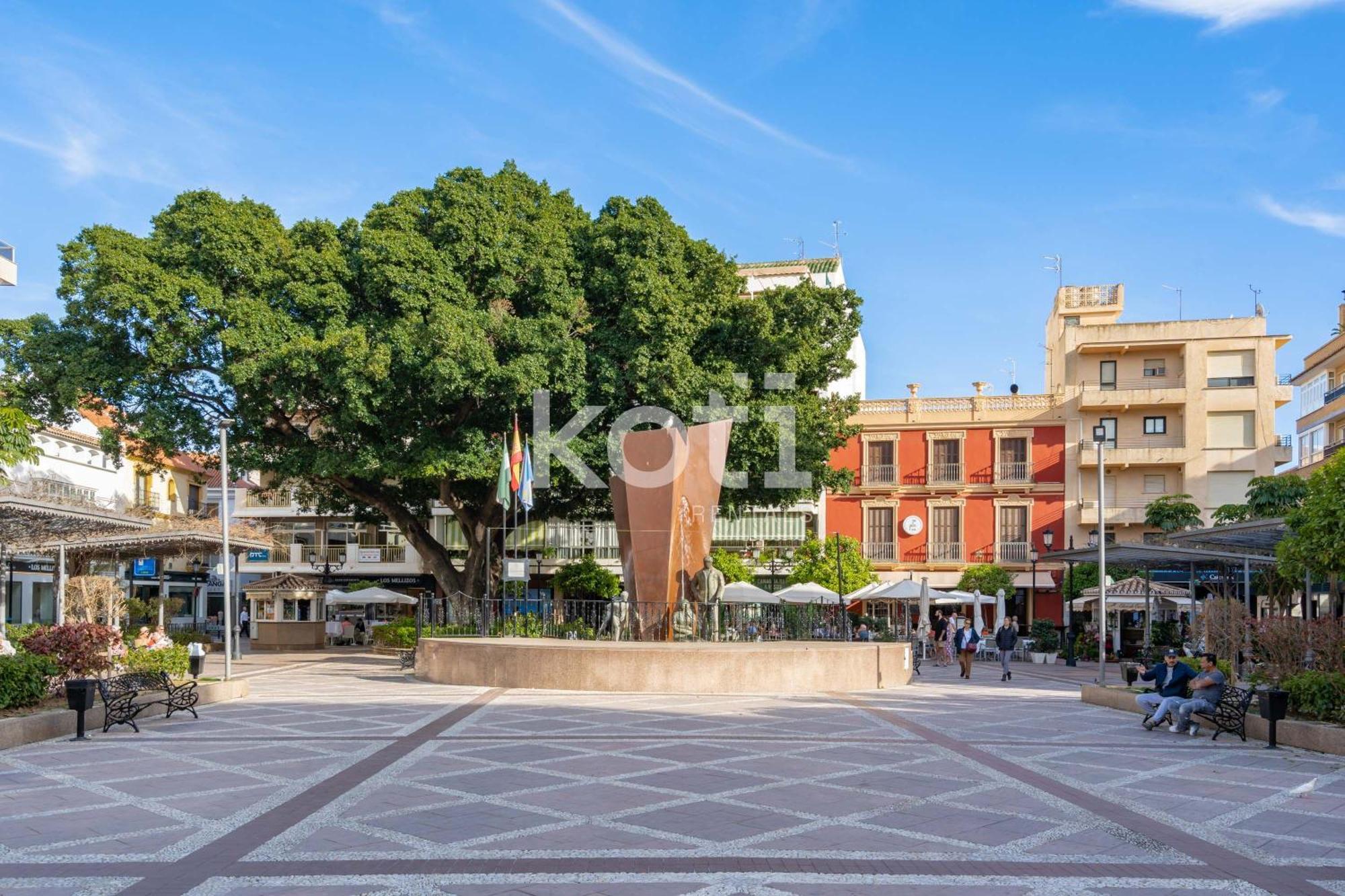 פואנגירולה Apartamento Plaza Espana מראה חיצוני תמונה