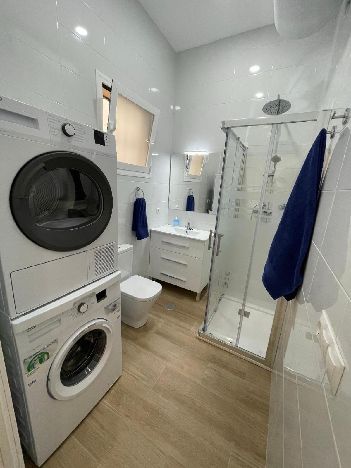 פואנגירולה Apartamento Plaza Espana מראה חיצוני תמונה